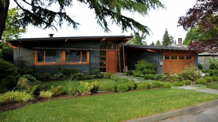 House siding: Mixed wood and metal exterior