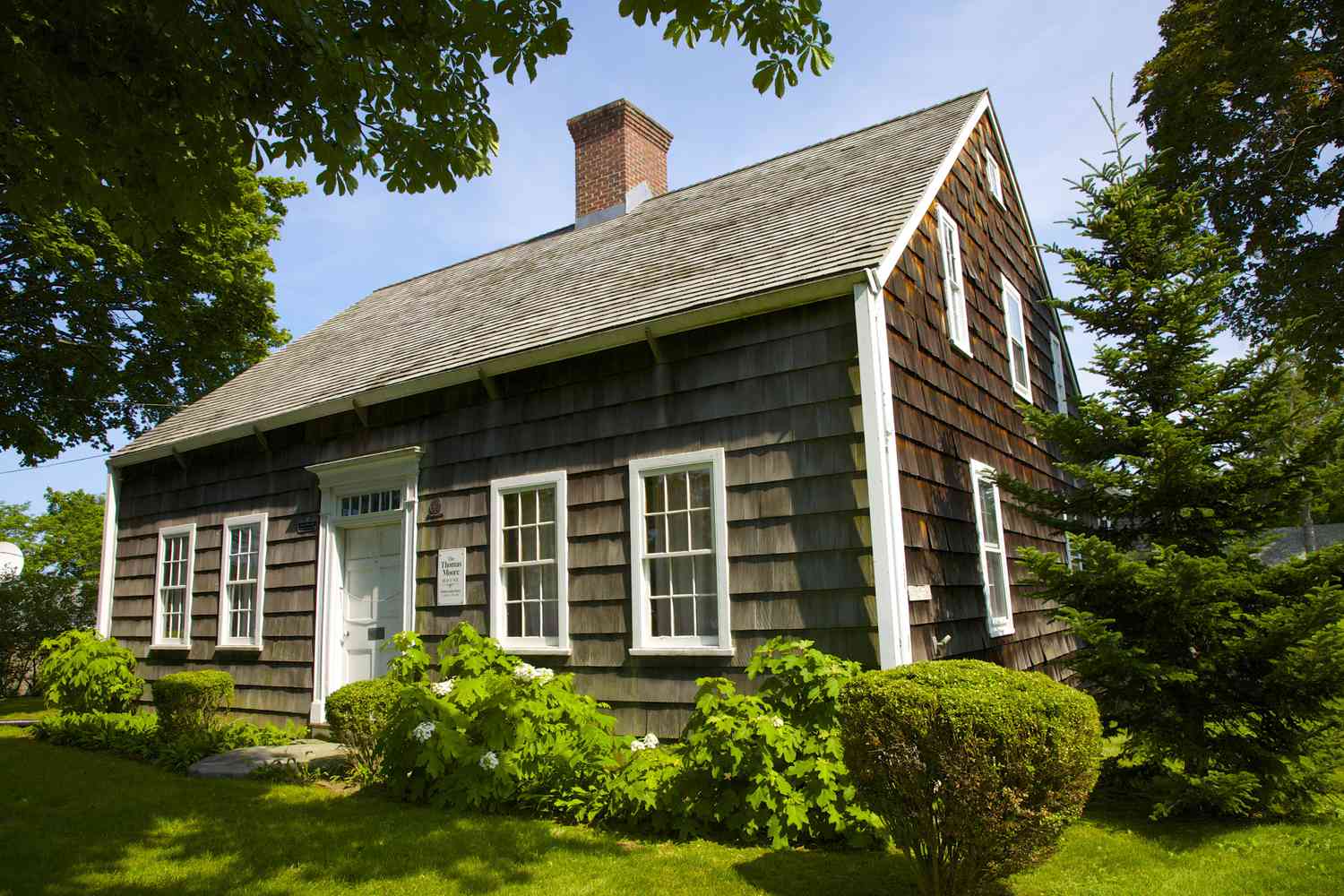 Traditional siding: cedar siding southern home